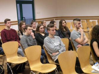 Spotkanie z młodzieżą szkolną w Łochowie, luty 2016